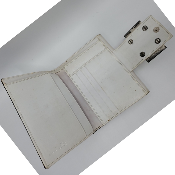 Authentic Preowned Fendi Bifold Wallet - Picture 5 of 9